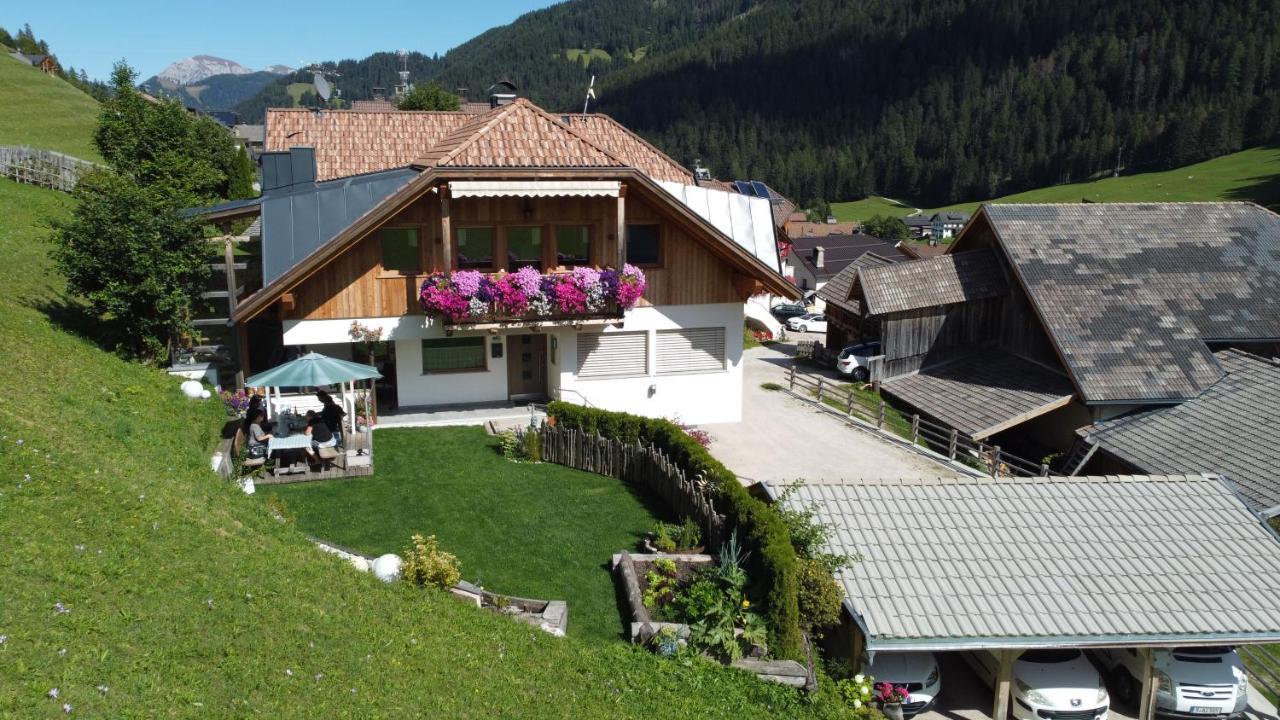 Appartamenti Ciasa Linda San Martino in Badia Exteriör bild
