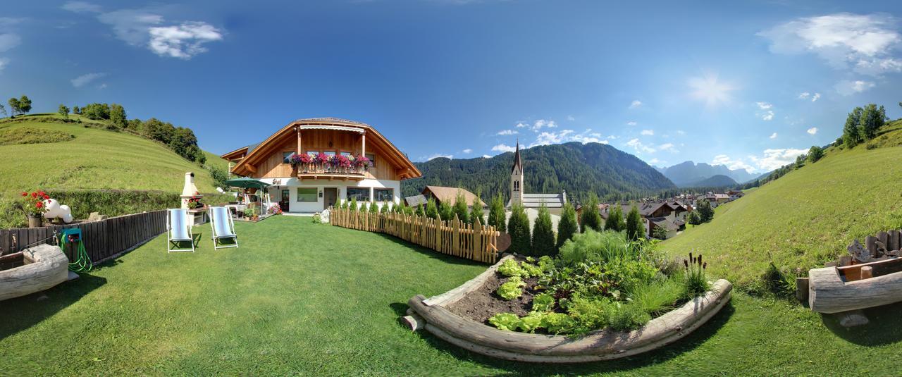 Appartamenti Ciasa Linda San Martino in Badia Exteriör bild